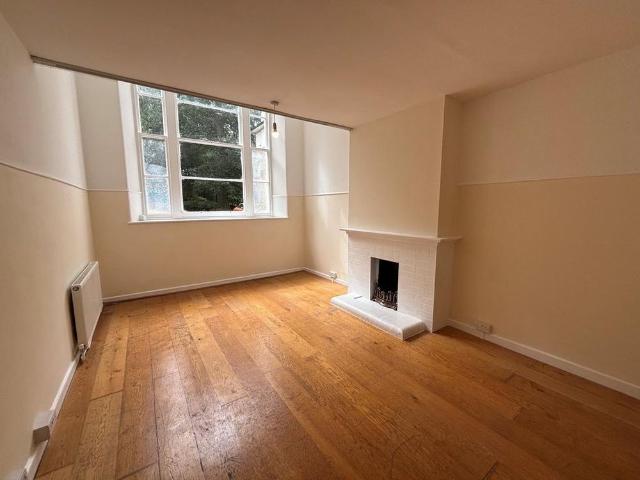 Apartment for rent in Wellswood, Torquay