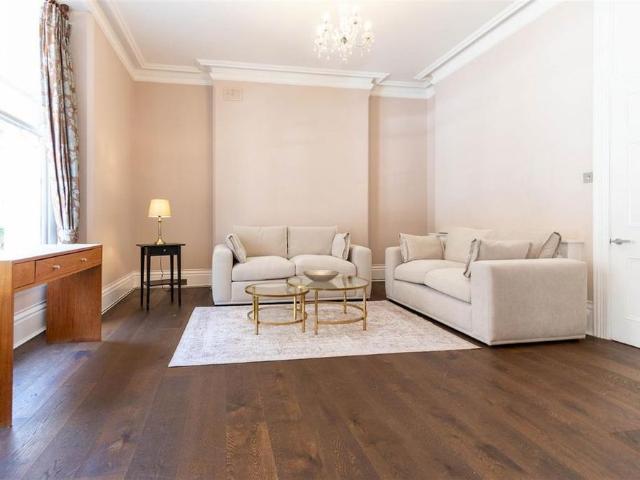 Apartment for rent in Victoria, Greater London