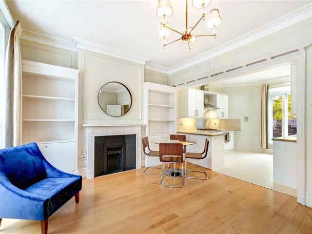 Apartment for rent in Belgravia, Greater London