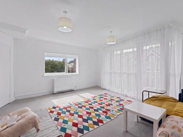 Apartment for rent in Calcot, West Berkshire