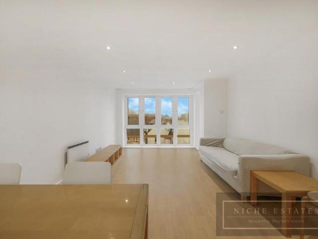 Apartment for rent in Isle Of Dogs, Isle Of Man