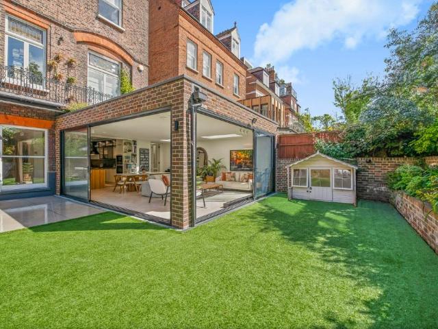 Flat for rent in Belsize Park, Greater London