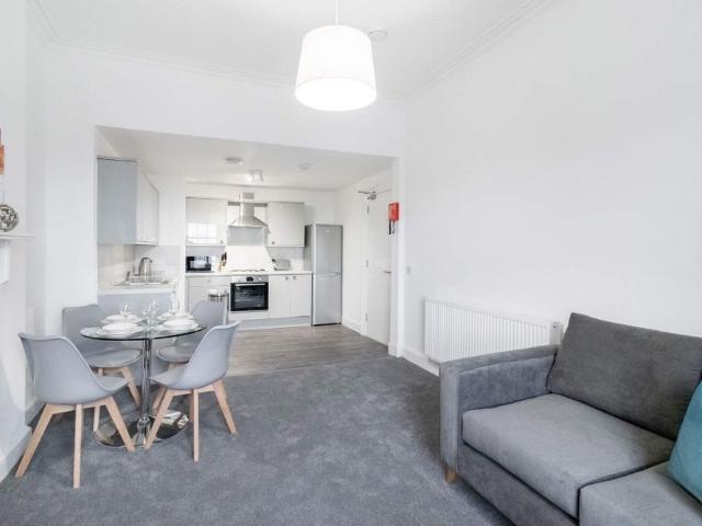 Apartment for rent in Broughton, Scotland