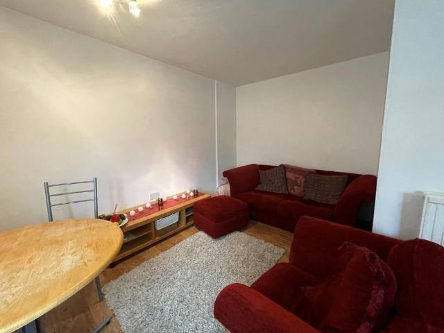 Apartment for rent in Hales Place, The Bridge