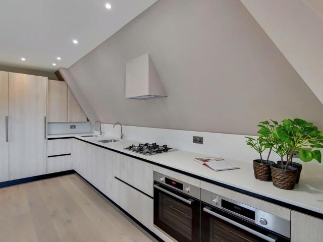 Flat for rent in Brent Cross, Greater London