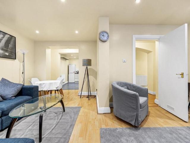 Apartment for rent in Clerkenwell Green, Greater London