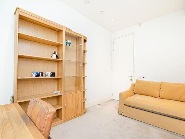 Apartment for rent in Westminster, Victoria