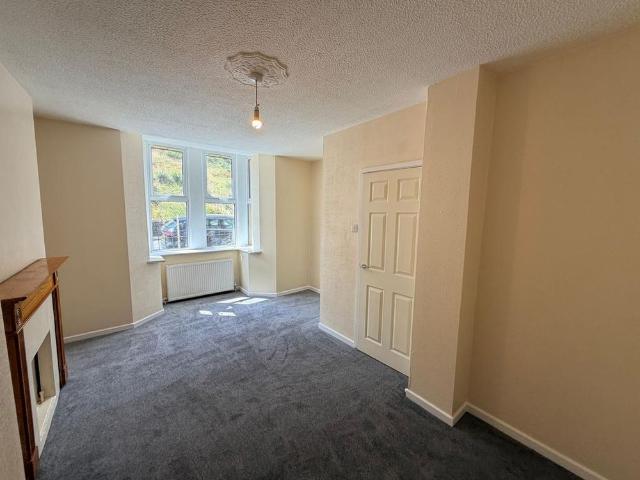 Apartment for rent in Ferndale, Wales