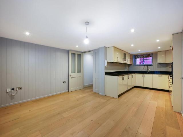 Flat for rent in Fitzrovia, Greater London