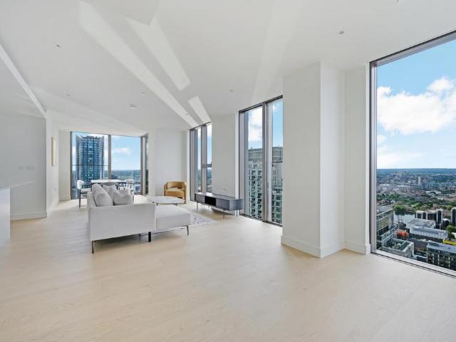 Flat for rent in Isle Of Dogs, Greater London