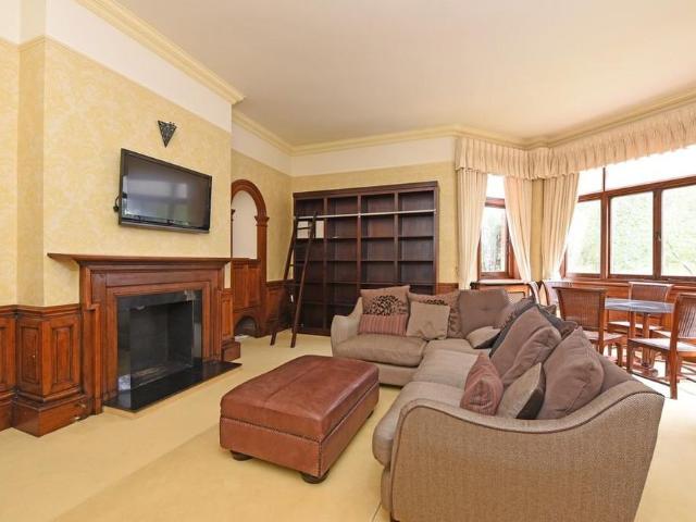 Apartment for rent in Sunninghill and Ascot, Ascot