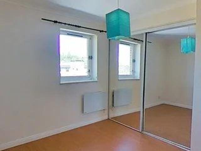 Apartment for rent in Oakbank, Firhill