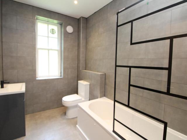 Flat for rent in Farnborough, Greater London