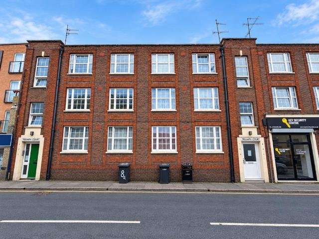 Flat for rent in Spring Park, Luton