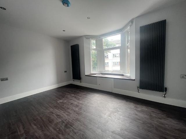 Apartment for rent in London Borough of Newham, Greater London