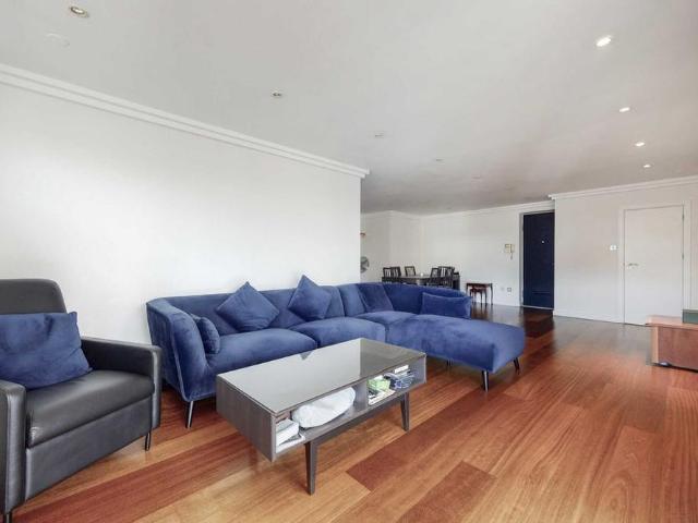 Apartment for rent in Belsize Park, Greater London