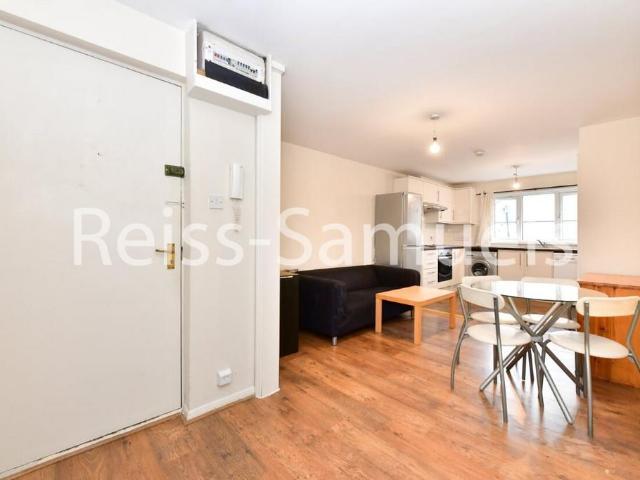Flat for rent in Isle Of Dogs, Isle Of Man