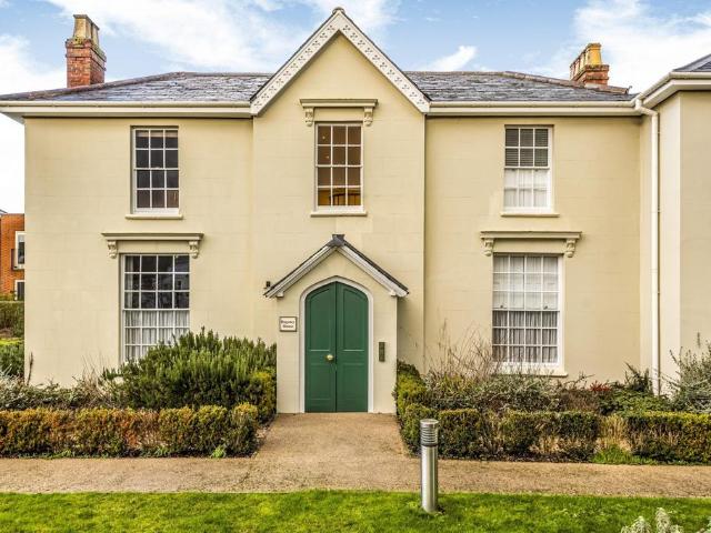 Flat for rent in Littlecote, West Sussex