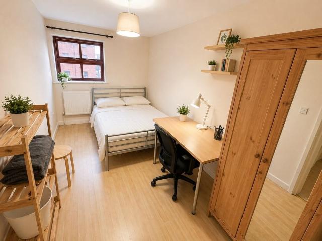 Apartment for rent in Hyde Park, West Yorkshire
