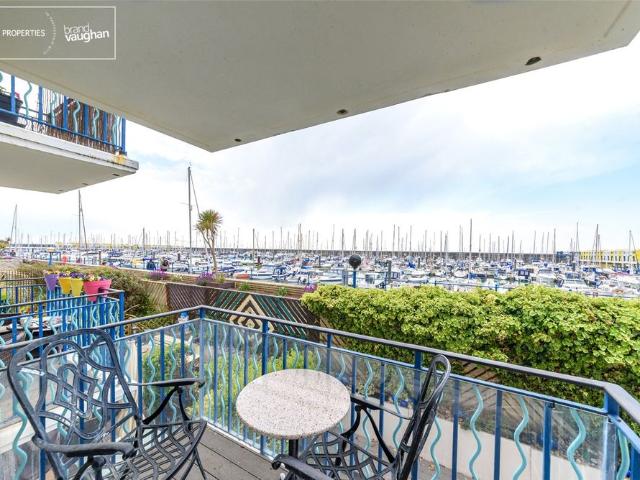 Apartment for rent in Roedean