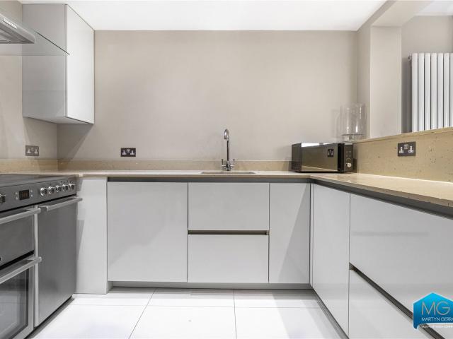 Apartment for rent in Belsize Park, Greater London