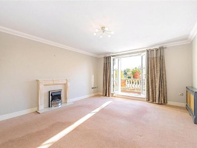 Apartment for rent in Sunninghill and Ascot, Ascot