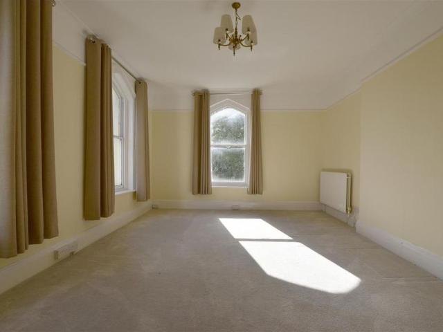 Apartment for rent in Reigate, Reigate and Banstead