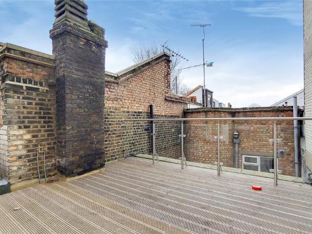 Flat for rent in Islington, Isle Of Man