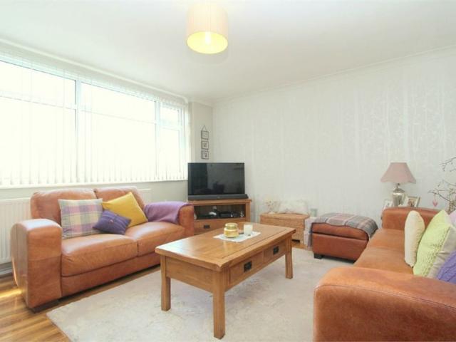Apartment for rent in Sunbury, Surrey