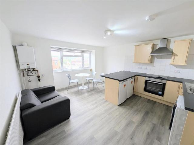 Apartment for rent in Royal Borough of Kingston upon Thames, Greater London