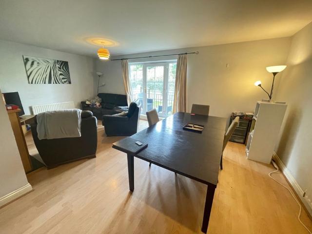 Apartment for rent in Weetwood, West Yorkshire