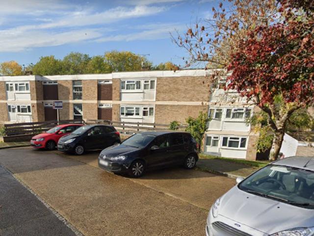 Flat for rent in Hales Place, The Bridge