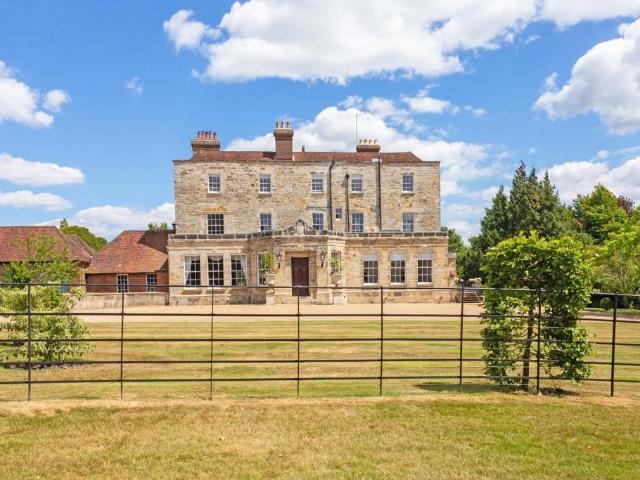 Flat for rent in Sandown Park, Kent