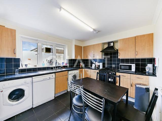 Flat for rent in Holloway, Greater London