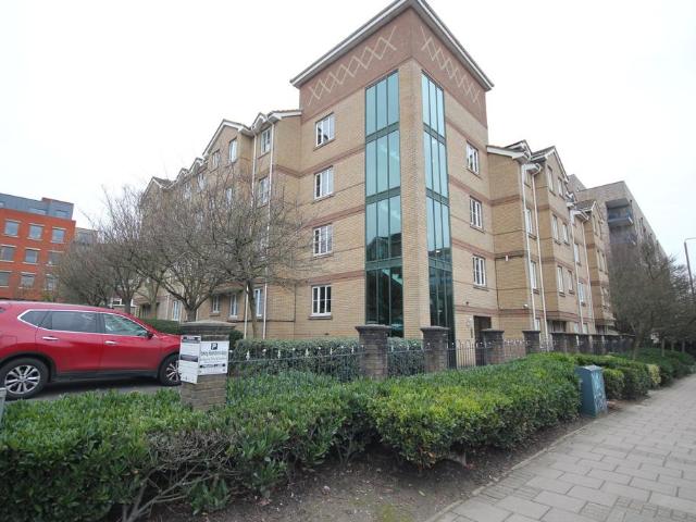Flat for rent in Wealdstone, Greater London