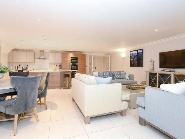 Apartment for rent in Sunningdale