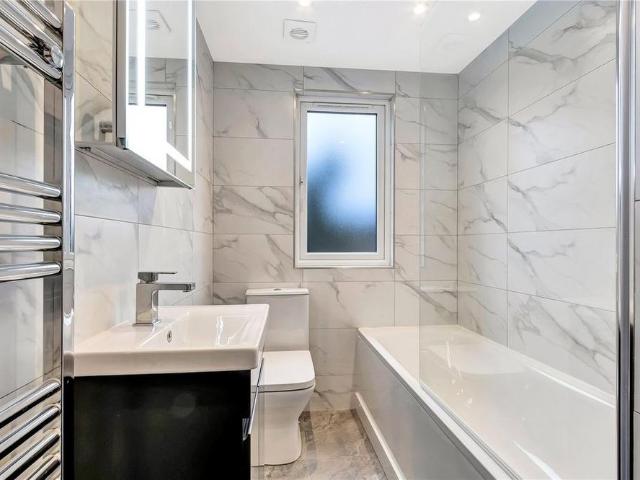 Apartment for rent in New Southgate, Greater London