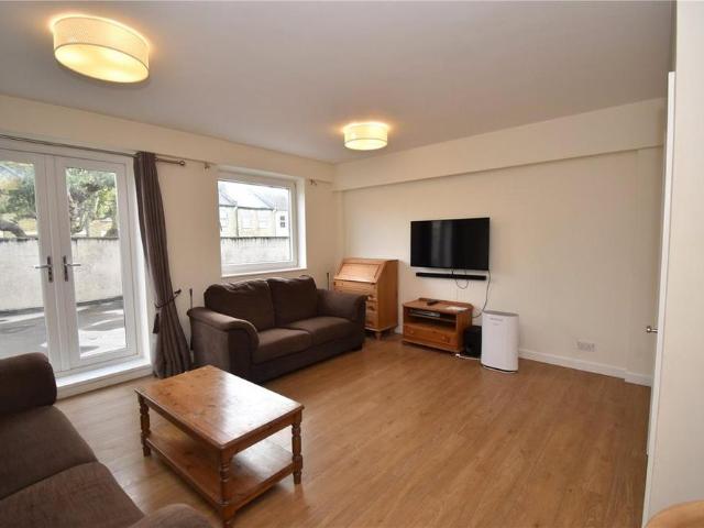 Apartment for rent in Finchley, Isle Of Man
