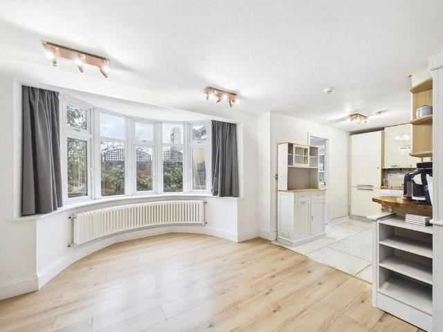 Apartment for rent in Brent Cross, Isle Of Man