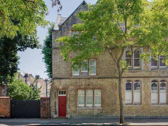 Flat for rent in St. John's Wood, Greater London