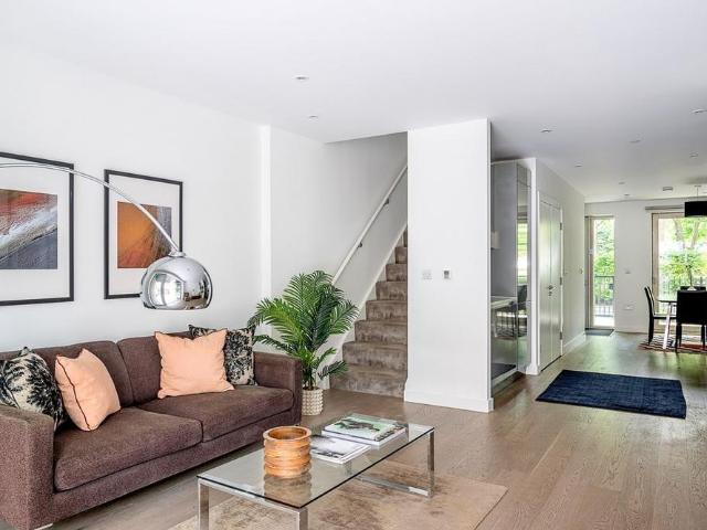 Apartment for rent in London Borough of Lambeth, Greater London