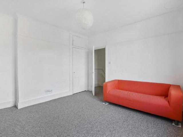 Apartment for rent in Dollis Hill, Greater London