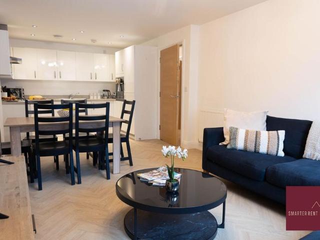 Apartment for rent in Hart, Hampshire