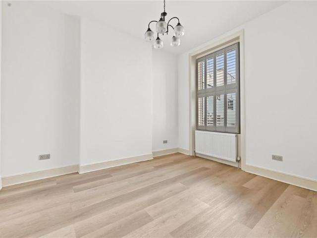 Apartment for rent in Kensal Town, Greater London