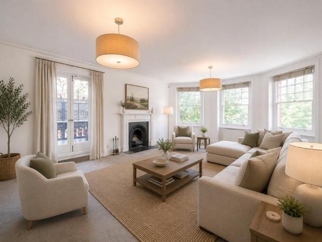 Flat for rent in West Kensington, Greater London