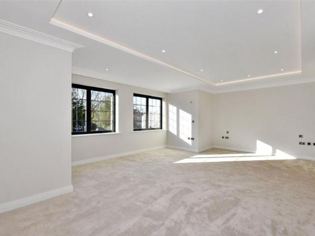 Apartment for rent in Penn, Knotty Green