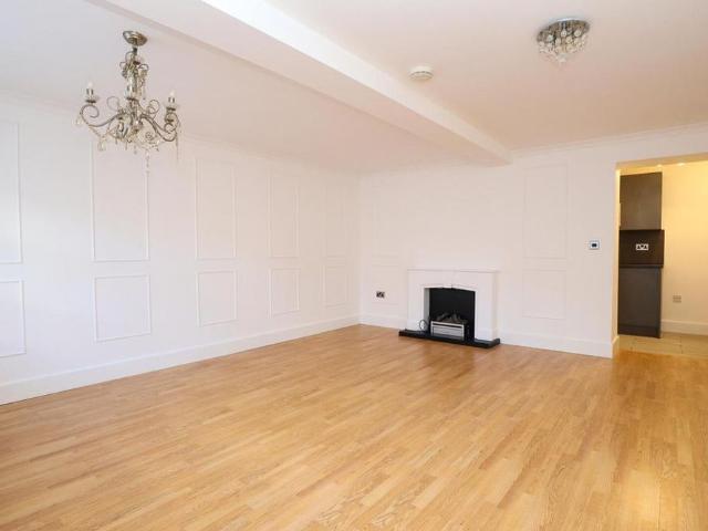 Apartment for rent in London Borough of Croydon, Purley