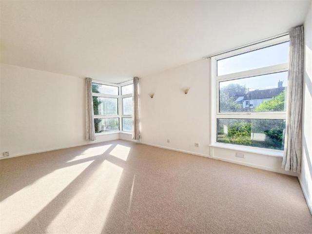 Apartment for rent in Baker's Wood, Higher Denham