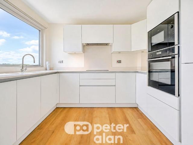 Apartment for rent in Cardiff International Sports Village, Falcon Lodge