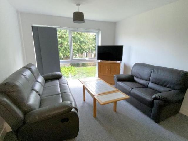 Apartment for rent in St. Mildred's, The Bridge